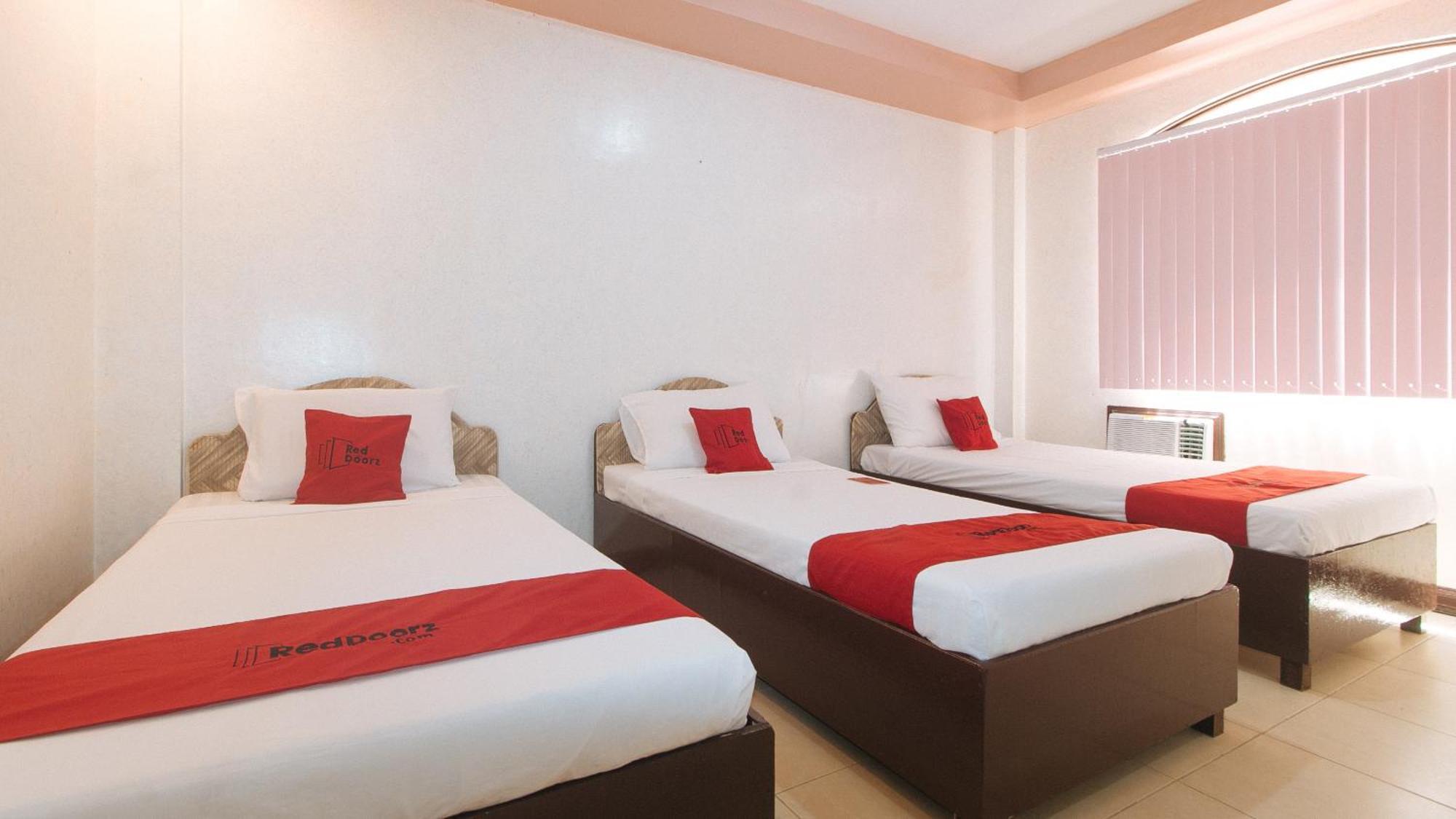 Reddoorz At Coco Grove Tourist Inn Panglao Luaran gambar