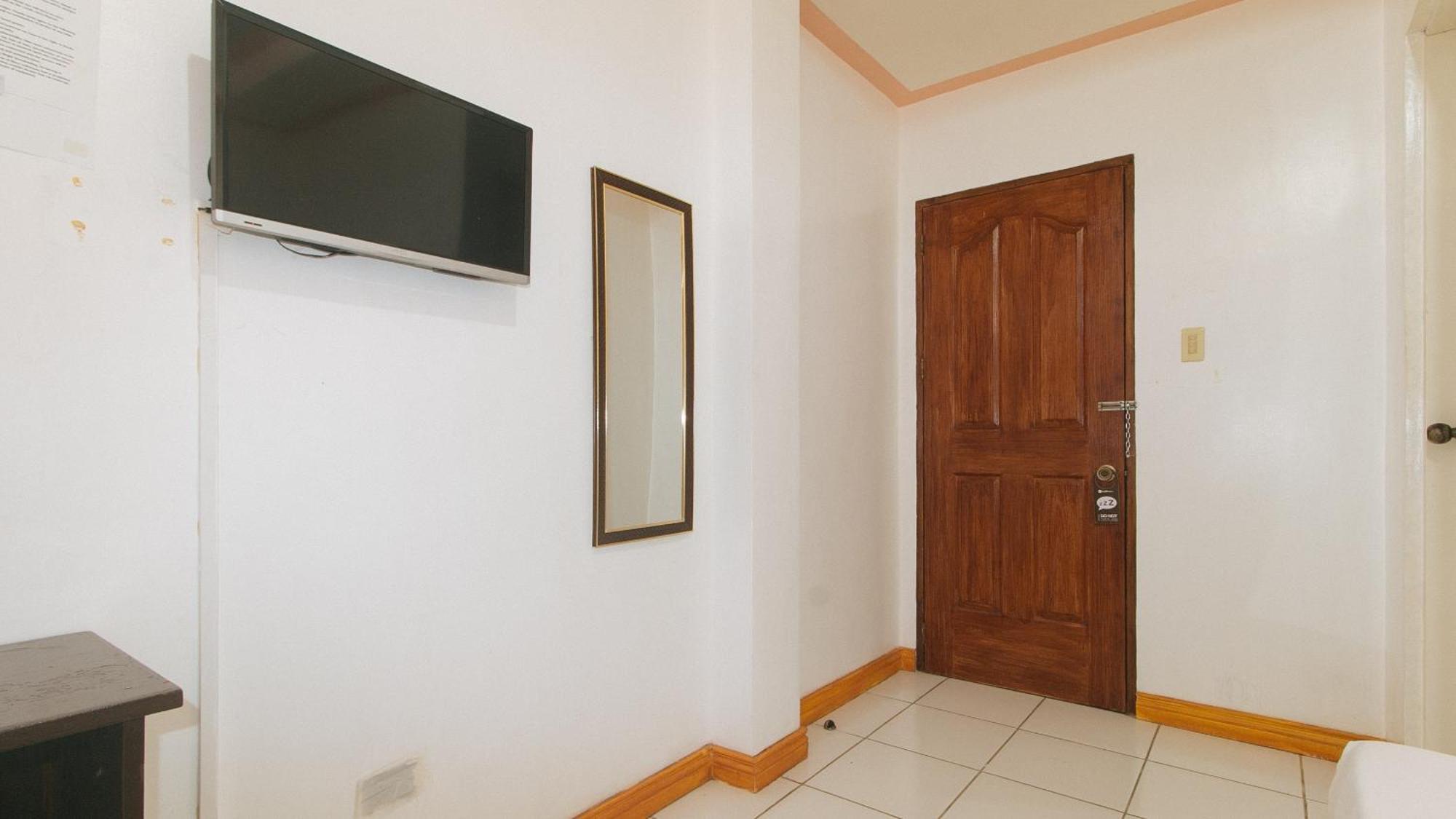 Reddoorz At Coco Grove Tourist Inn Panglao Luaran gambar