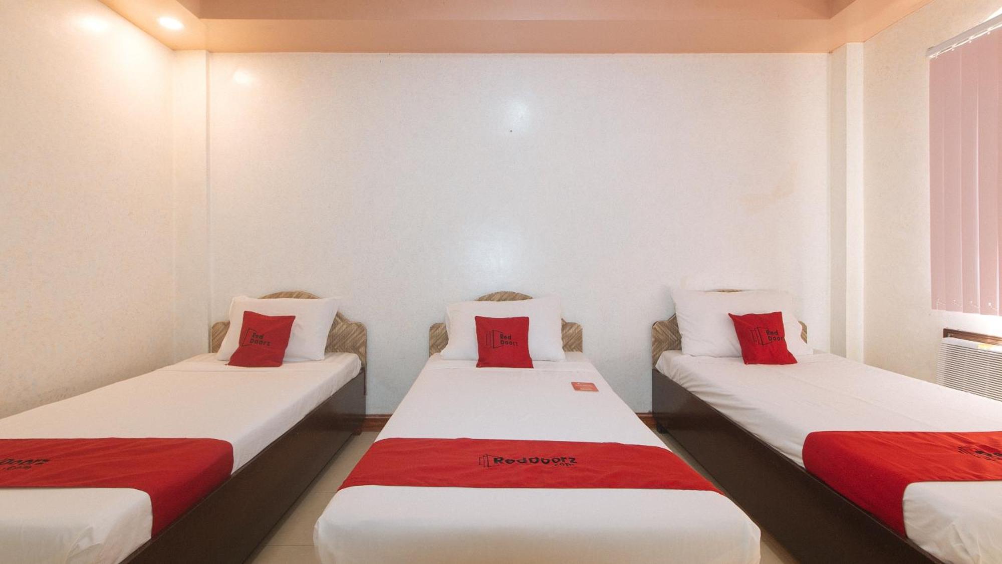 Reddoorz At Coco Grove Tourist Inn Panglao Luaran gambar