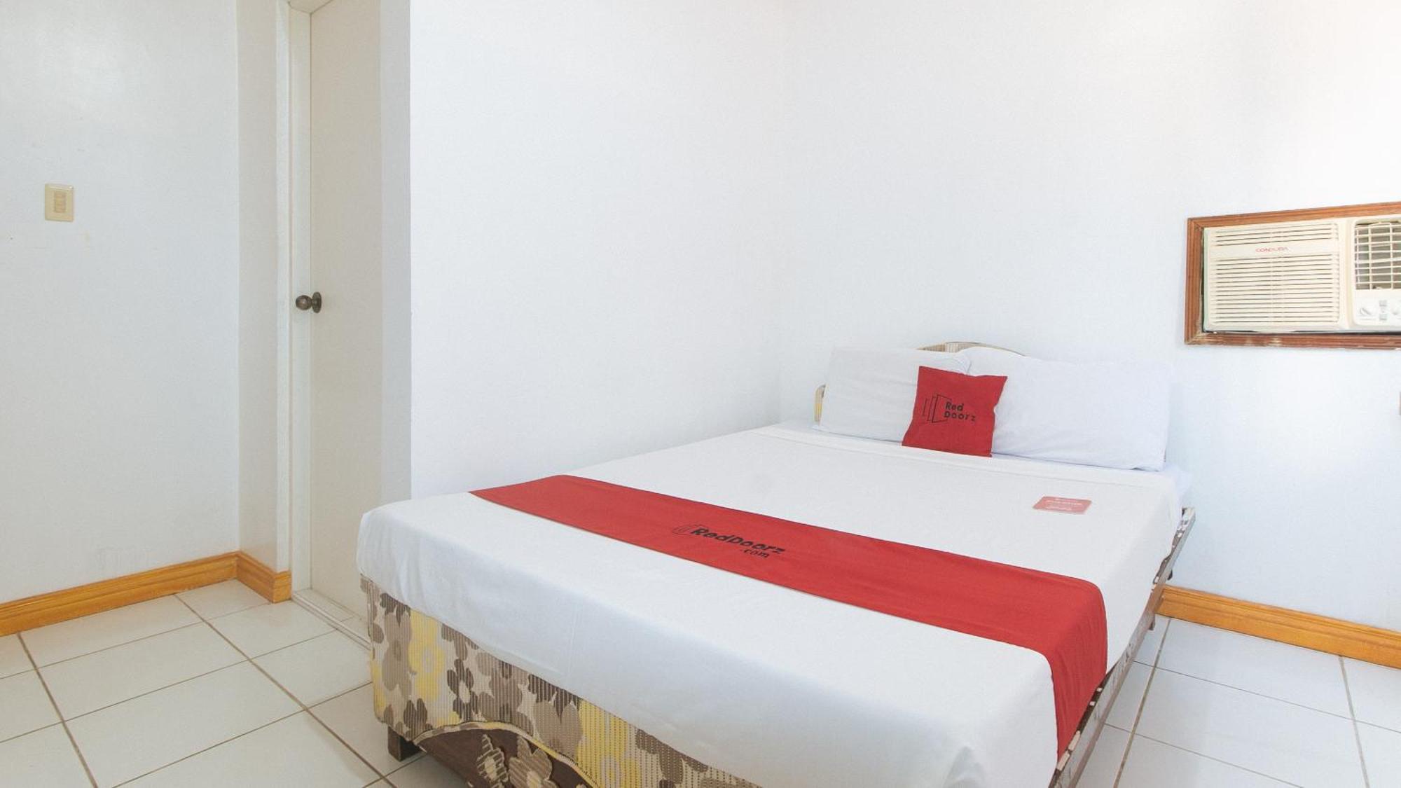 Reddoorz At Coco Grove Tourist Inn Panglao Luaran gambar